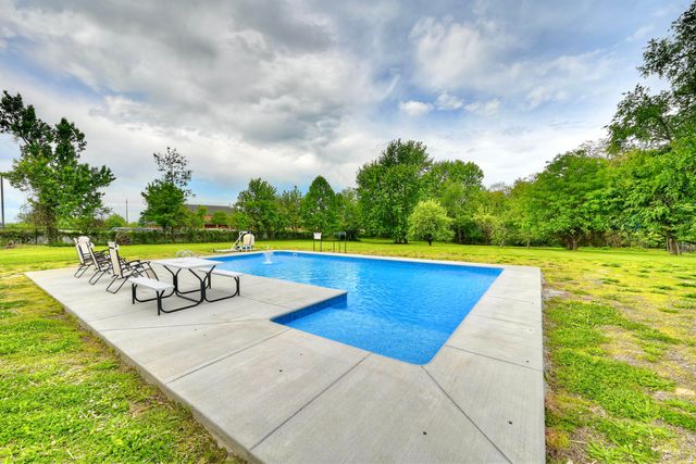 6453 Camp Ernst Road, Burlington, KY 41005