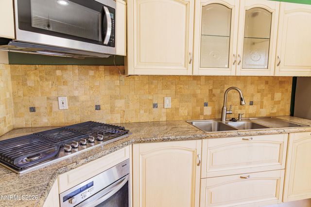 5016 Colina Court, Sparks, NV 89436