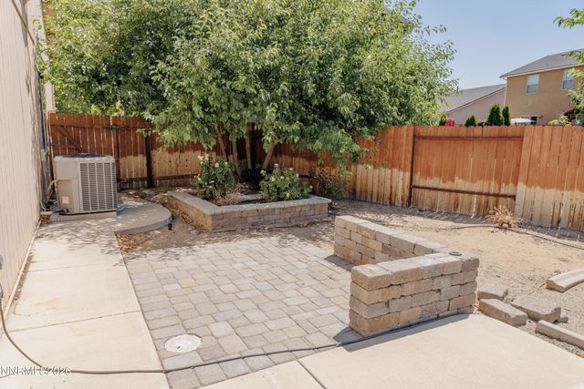 5016 Colina Court, Sparks, NV 89436