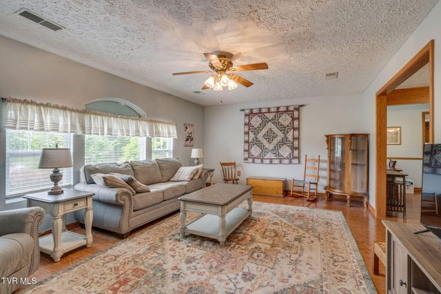 122 Margo Drive, Johnson City, TN 37601