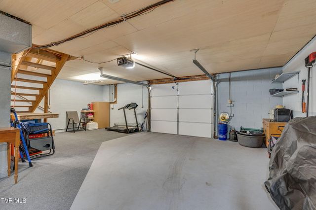 122 Margo Drive, Johnson City, TN 37601