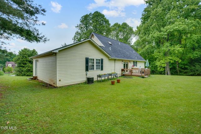 122 Margo Drive, Johnson City, TN 37601
