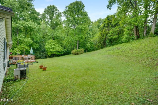 122 Margo Drive, Johnson City, TN 37601