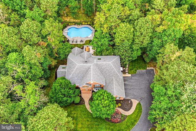 58 BORTONS RD, Marlton, NJ 08053