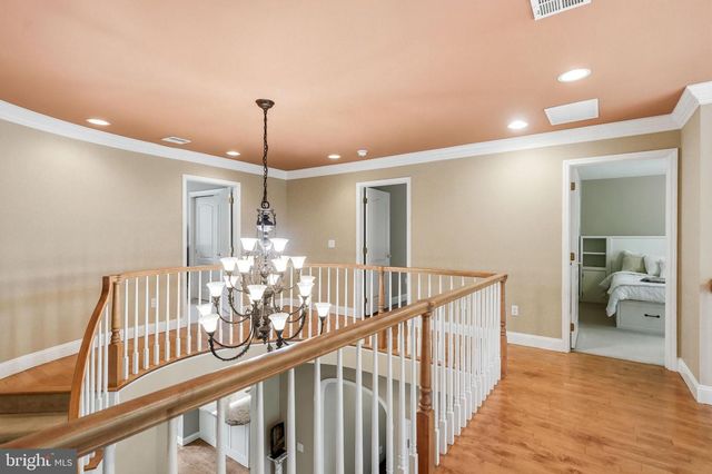 58 BORTONS RD, Marlton, NJ 08053