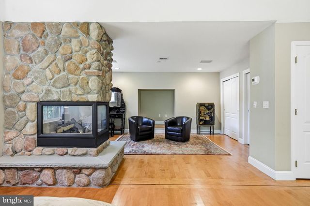 58 BORTONS RD, Marlton, NJ 08053