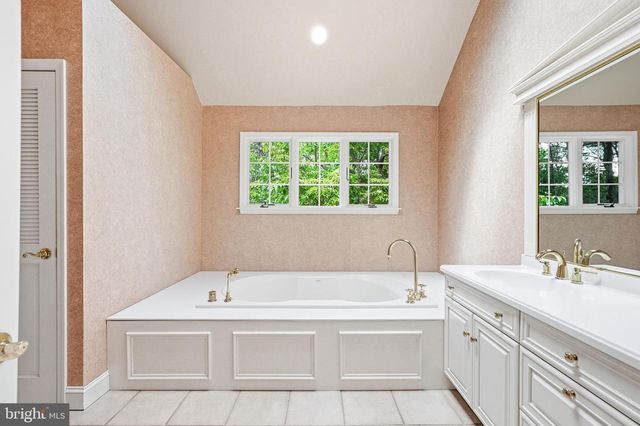 58 BORTONS RD, Marlton, NJ 08053