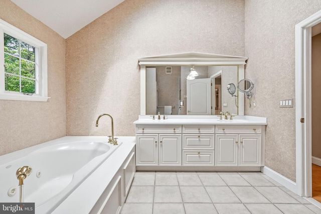 58 BORTONS RD, Marlton, NJ 08053