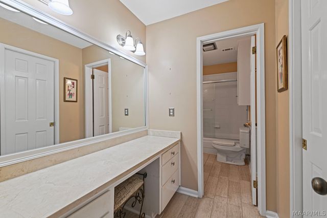 2060 Hazel Hedge Lane, Montgomery, AL 36106
