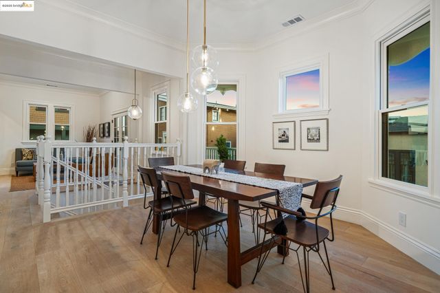 4440 Howe St, Oakland, CA 94611