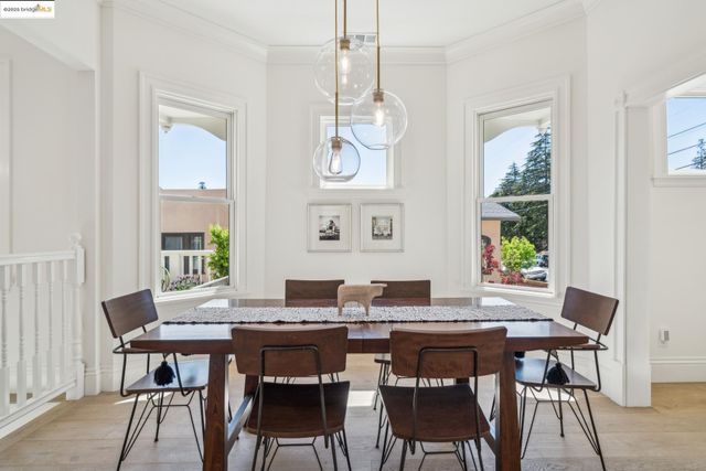 4440 Howe St, Oakland, CA 94611