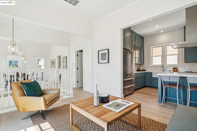 4440 Howe St, Oakland, CA 94611