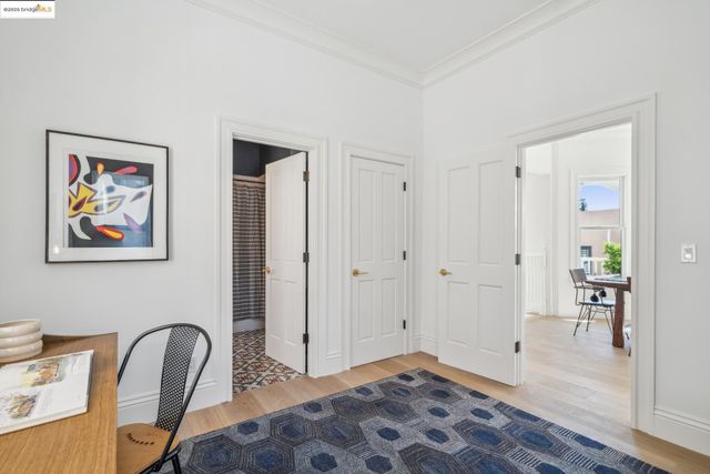 4440 Howe St, Oakland, CA 94611