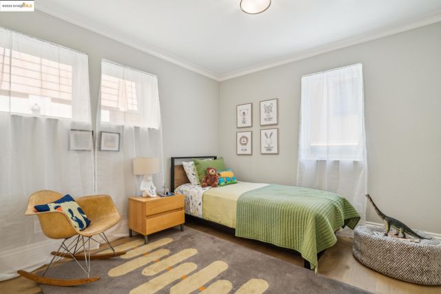 4440 Howe St, Oakland, CA 94611