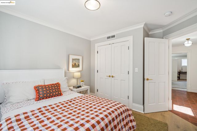 4440 Howe St, Oakland, CA 94611