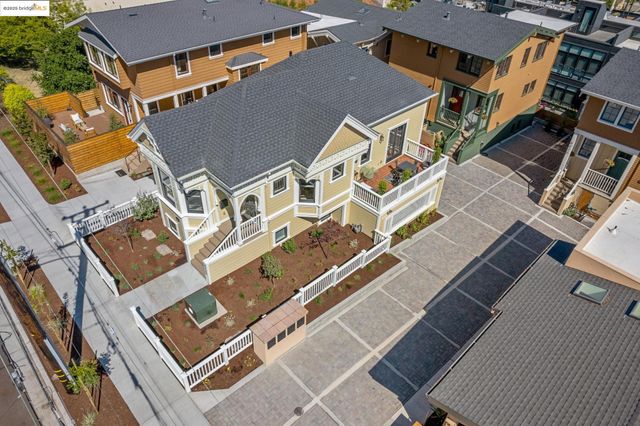 4440 Howe St, Oakland, CA 94611