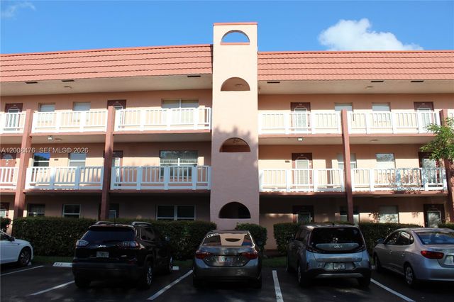 9480 Sunrise Lakes Blvd 204, Sunrise, FL 33322