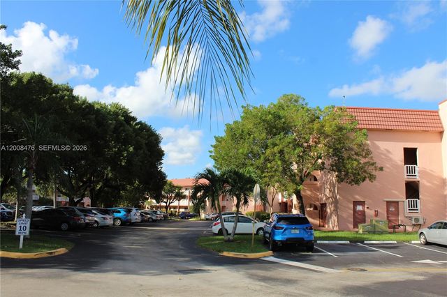 9480 Sunrise Lakes Blvd 204, Sunrise, FL 33322