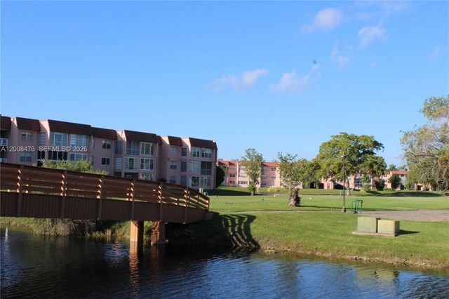 9480 Sunrise Lakes Blvd 204, Sunrise, FL 33322