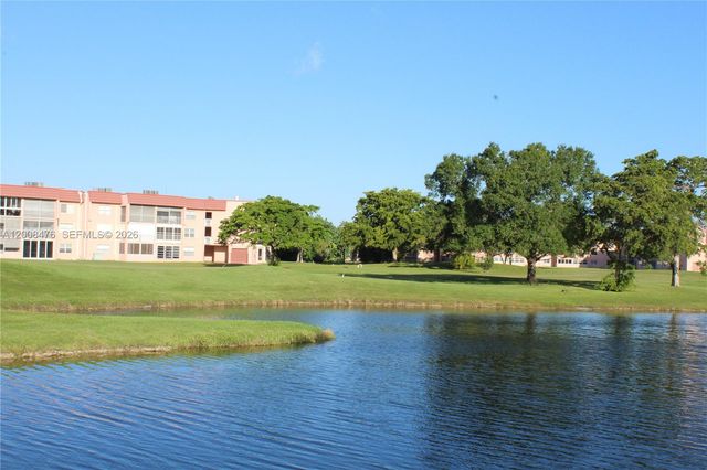 9480 Sunrise Lakes Blvd 204, Sunrise, FL 33322