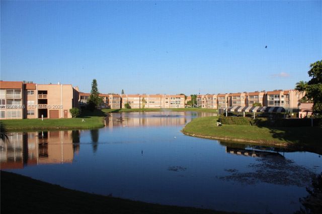 9480 Sunrise Lakes Blvd 204, Sunrise, FL 33322
