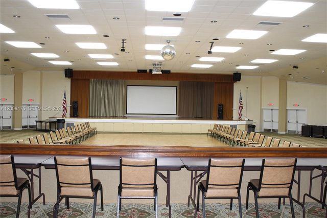 9480 Sunrise Lakes Blvd 204, Sunrise, FL 33322
