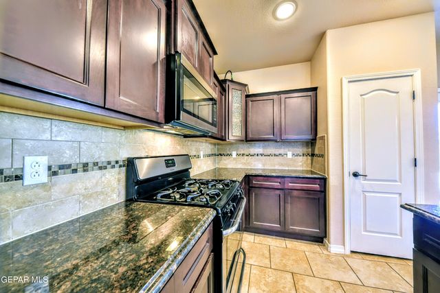 13313 TUGGLE Road, El Paso, TX 79928
