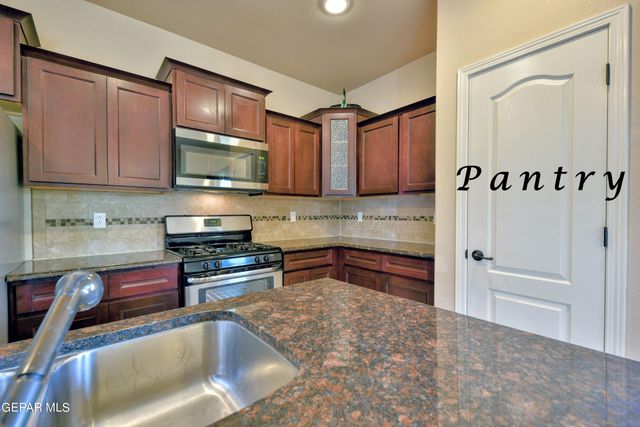 13313 TUGGLE Road, El Paso, TX 79928