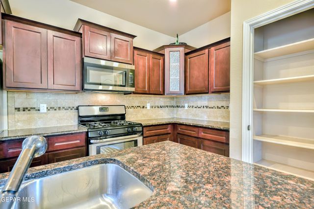 13313 TUGGLE Road, El Paso, TX 79928