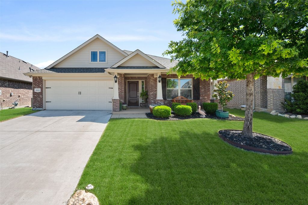 14900 Rocky Face Lane, Fort Worth, TX 76052