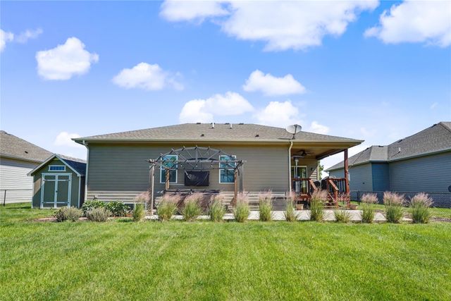 1488 Marina Cove Drive, Polk City, IA 50226