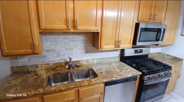 1430 E 69th Street 1S, Chicago, IL 60637