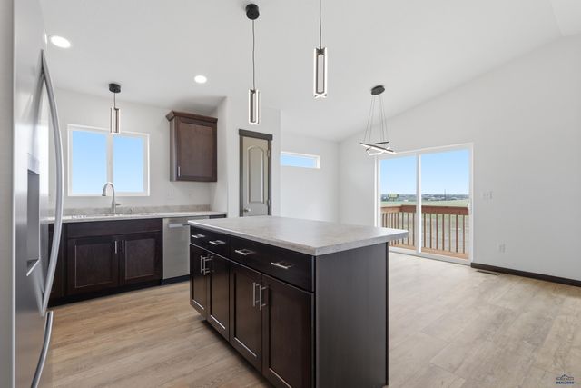 526 DENALI DR, Box Elder, SD 57719