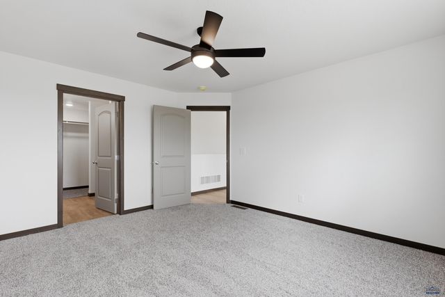 526 DENALI DR, Box Elder, SD 57719