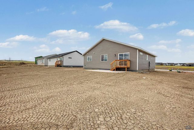 526 DENALI DR, Box Elder, SD 57719