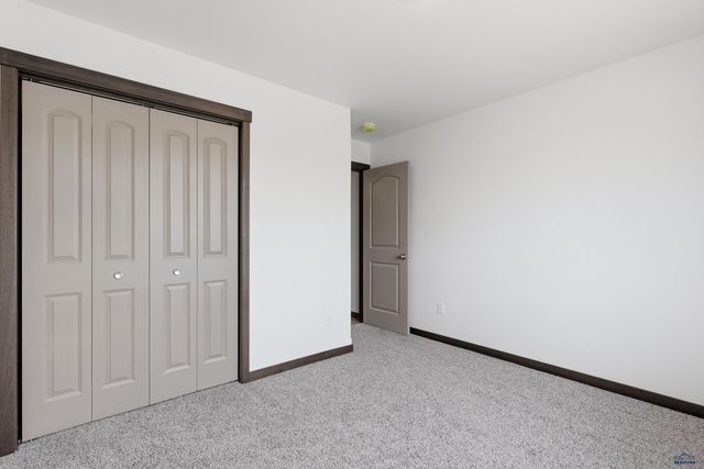 526 DENALI DR, Box Elder, SD 57719