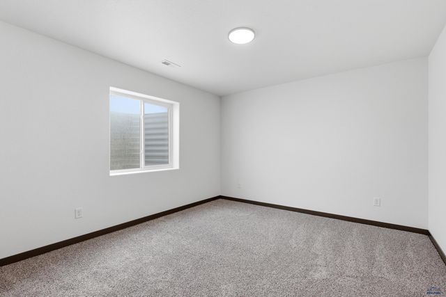 526 DENALI DR, Box Elder, SD 57719