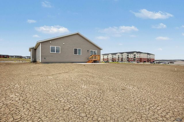 526 DENALI DR, Box Elder, SD 57719