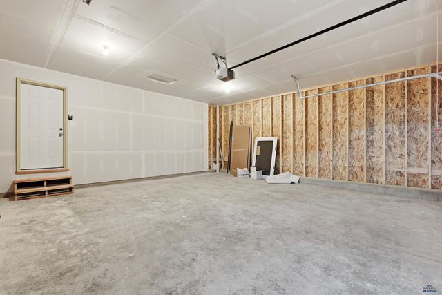 526 DENALI DR, Box Elder, SD 57719