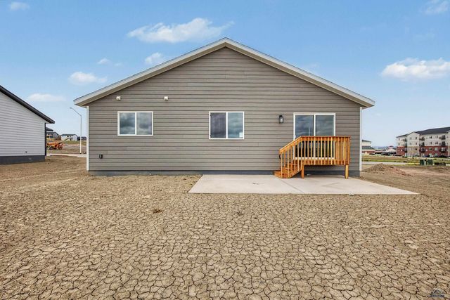 526 DENALI DR, Box Elder, SD 57719