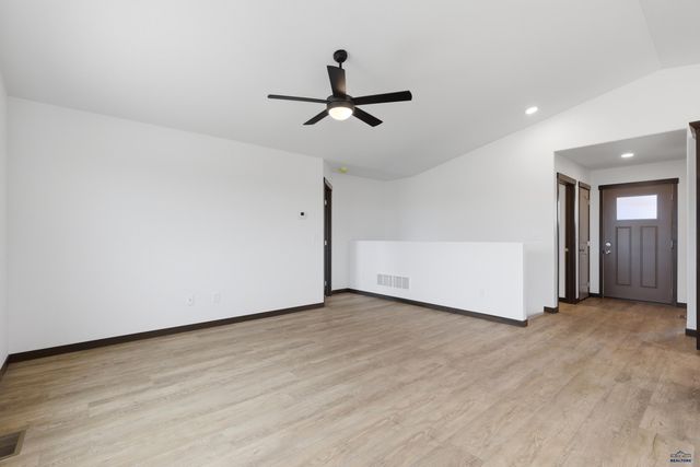 526 DENALI DR, Box Elder, SD 57719