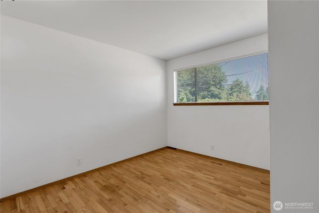 317 S 208th Street, Des Moines, WA 98198