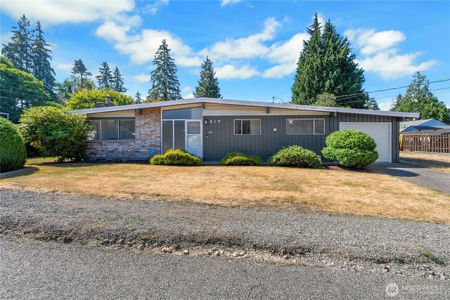 317 S 208th Street, Des Moines, WA 98198
