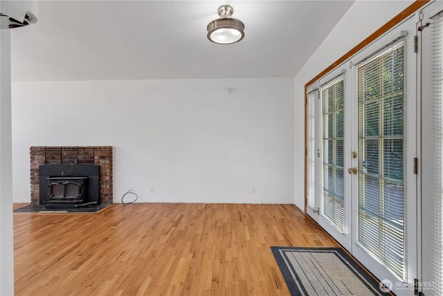 317 S 208th Street, Des Moines, WA 98198