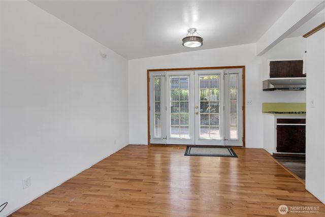 317 S 208th Street, Des Moines, WA 98198
