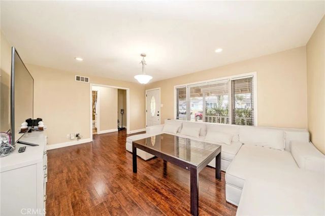 15243 Crosswood, La Mirada, CA 90638
