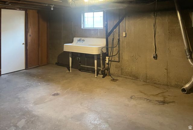 15 FABRIZIO ST, Helper, UT 84526