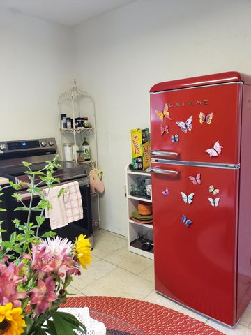 1108 E Cleveland Avenue, Monett, MO 65708