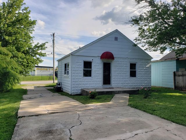 1108 E Cleveland Avenue, Monett, MO 65708