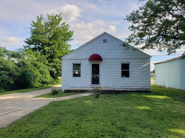 1108 E Cleveland Avenue, Monett, MO 65708